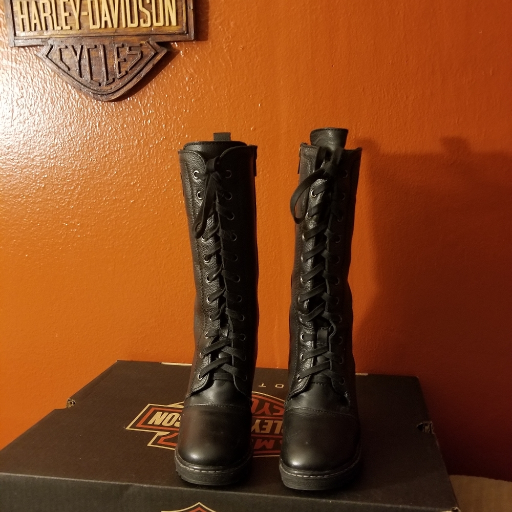 Like Brand New, Womens Harley Davidson knee high boots, size 6.5